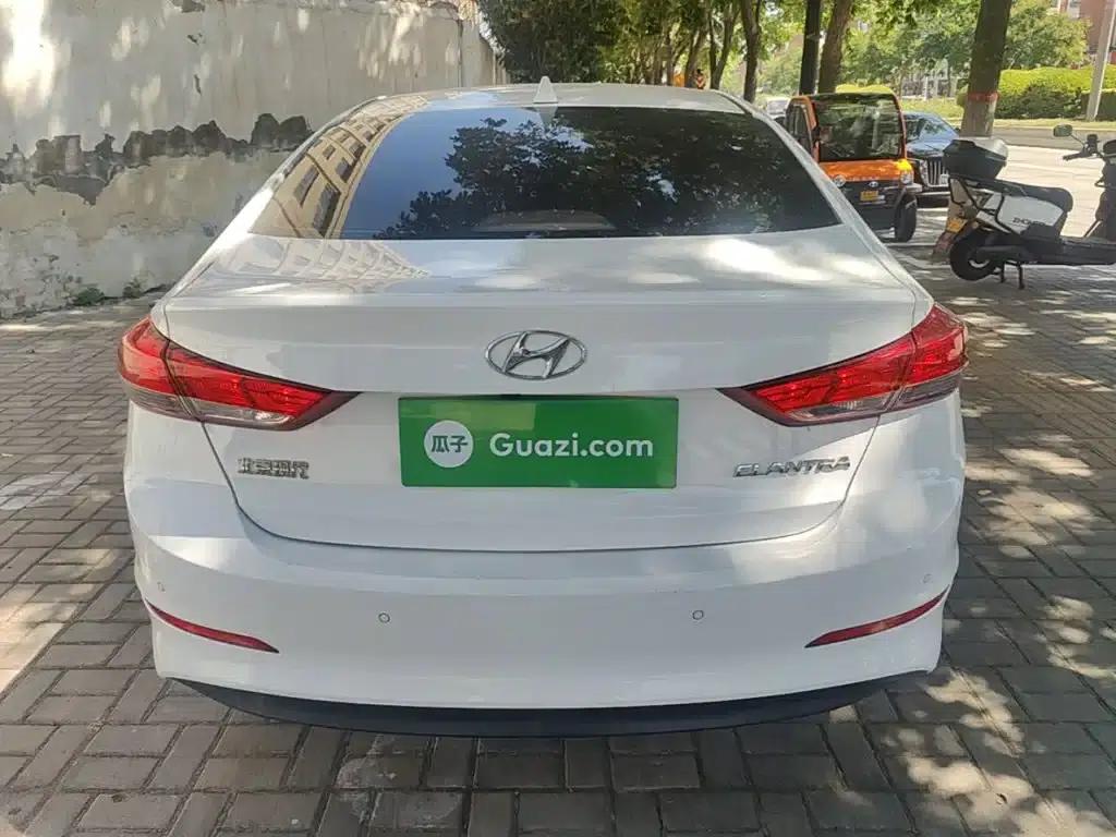 Hyundai Elantra 2020 1.5L CVT Smart Elite Edition — миниатюра 6