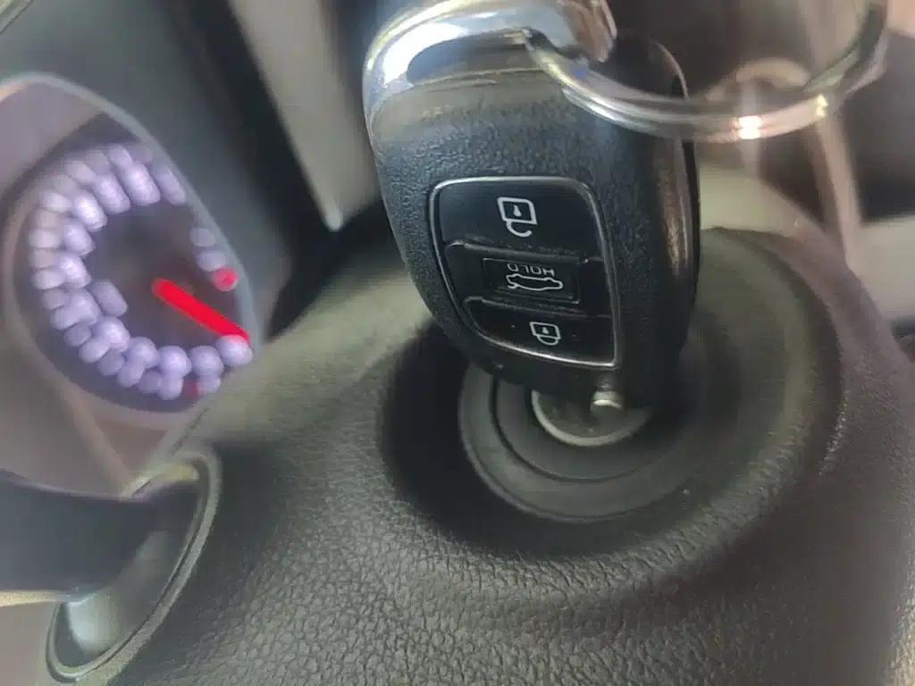 Hyundai Elantra 2020 1.5L CVT Smart Elite Edition — миниатюра 9