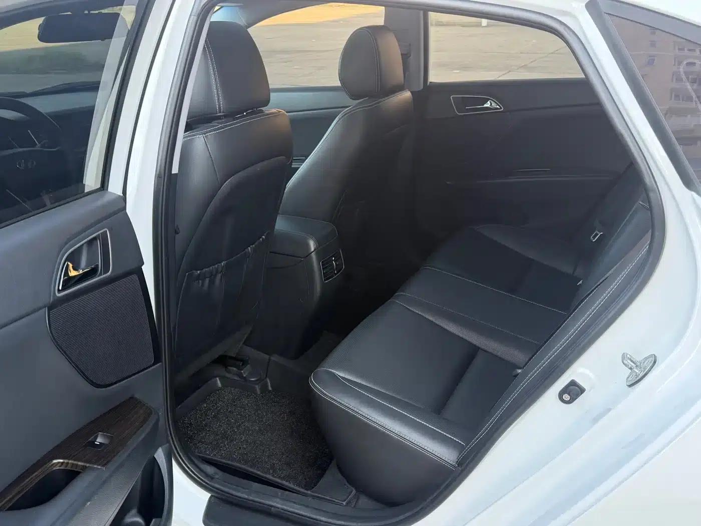 Hyundai Mistra 2016 1.6T Automatic Intelligent GLS — миниатюра 9