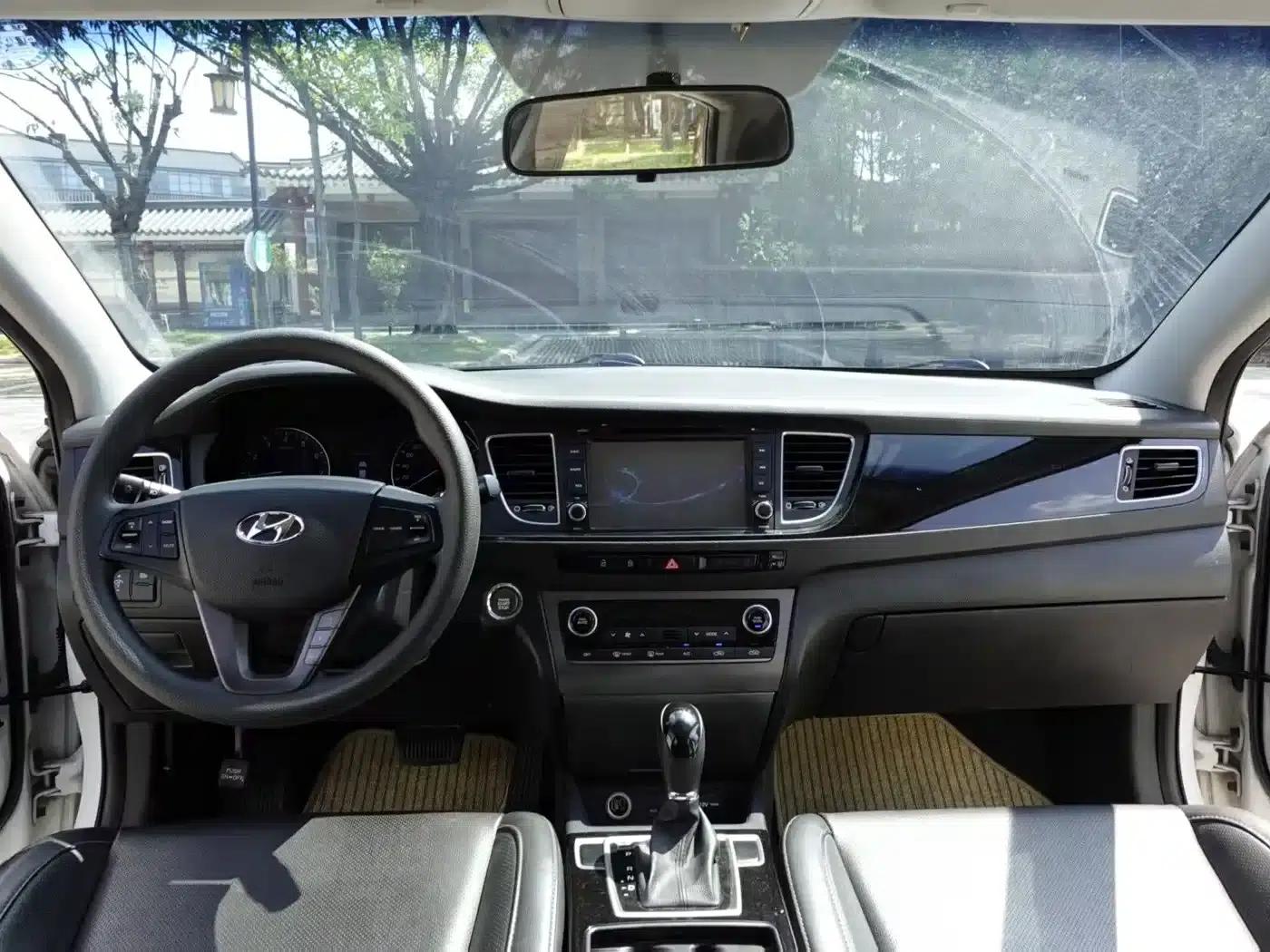 2014 Mistra 1.8L Automatic Intelligent GLS — миниатюра 11