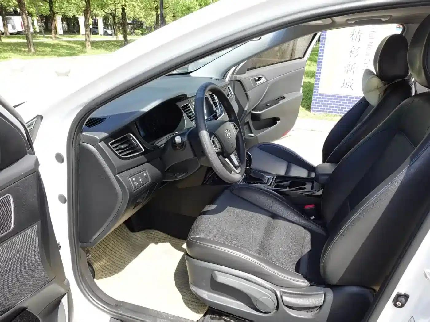 2014 Mistra 1.8L Automatic Intelligent GLS — миниатюра 15