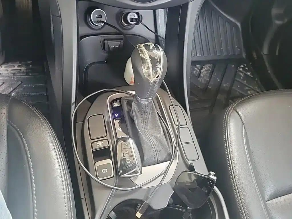 Santa Fe 2013 2.4L Automatic 2WD Smart Edition — миниатюра 11