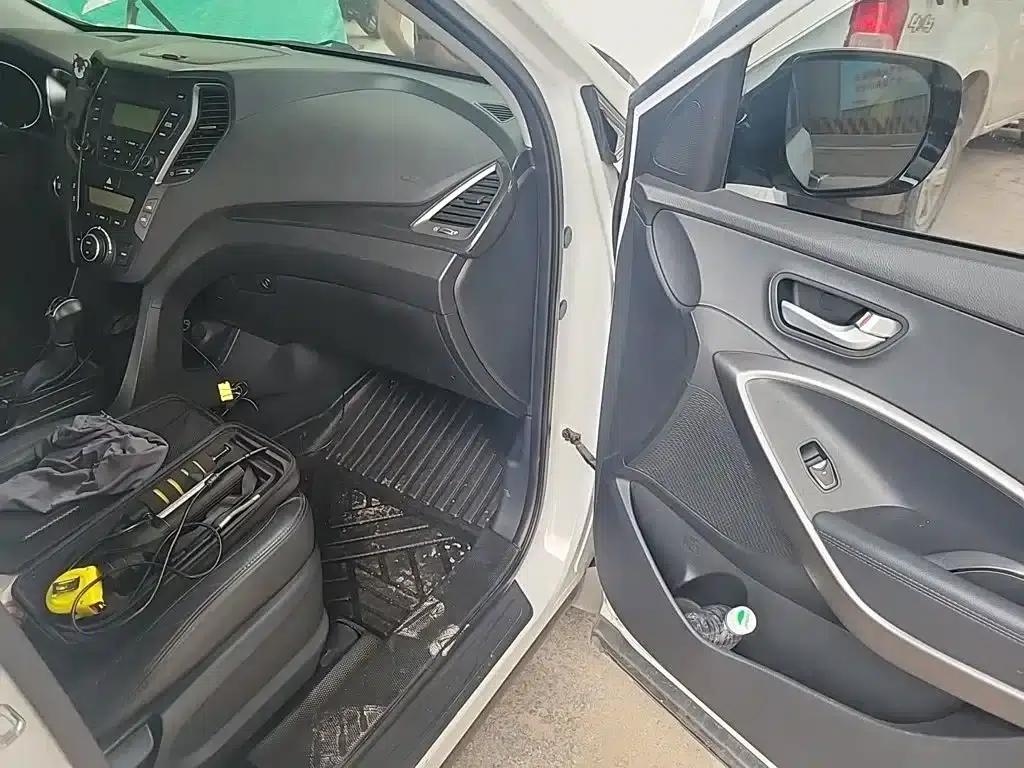 Santa Fe 2013 2.4L Automatic 2WD Smart Edition — миниатюра 22