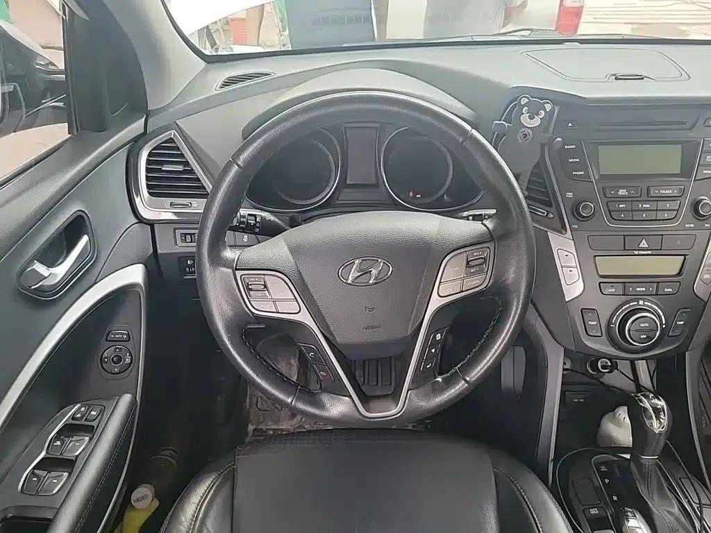 Santa Fe 2013 2.4L Automatic 2WD Smart Edition — миниатюра 7