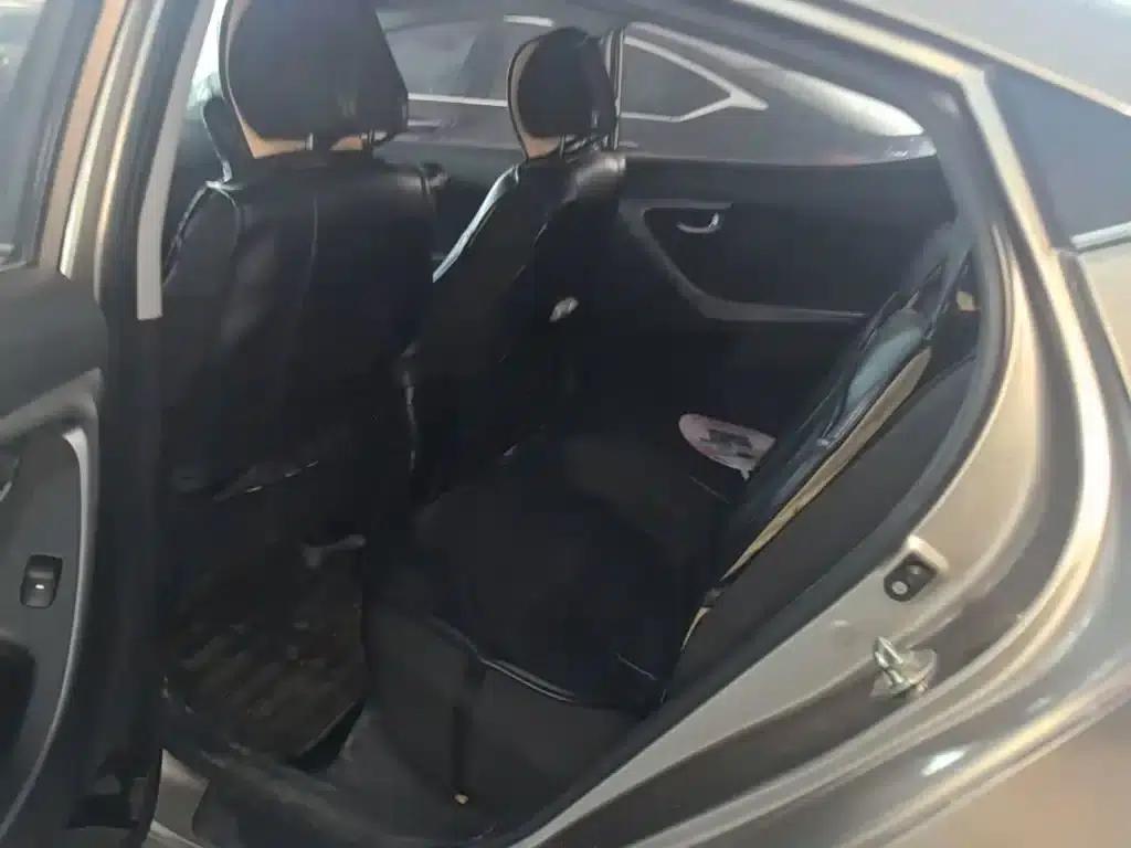 Hyundai Elantra 2016 1.6L Automatic Premium Edition — миниатюра 17