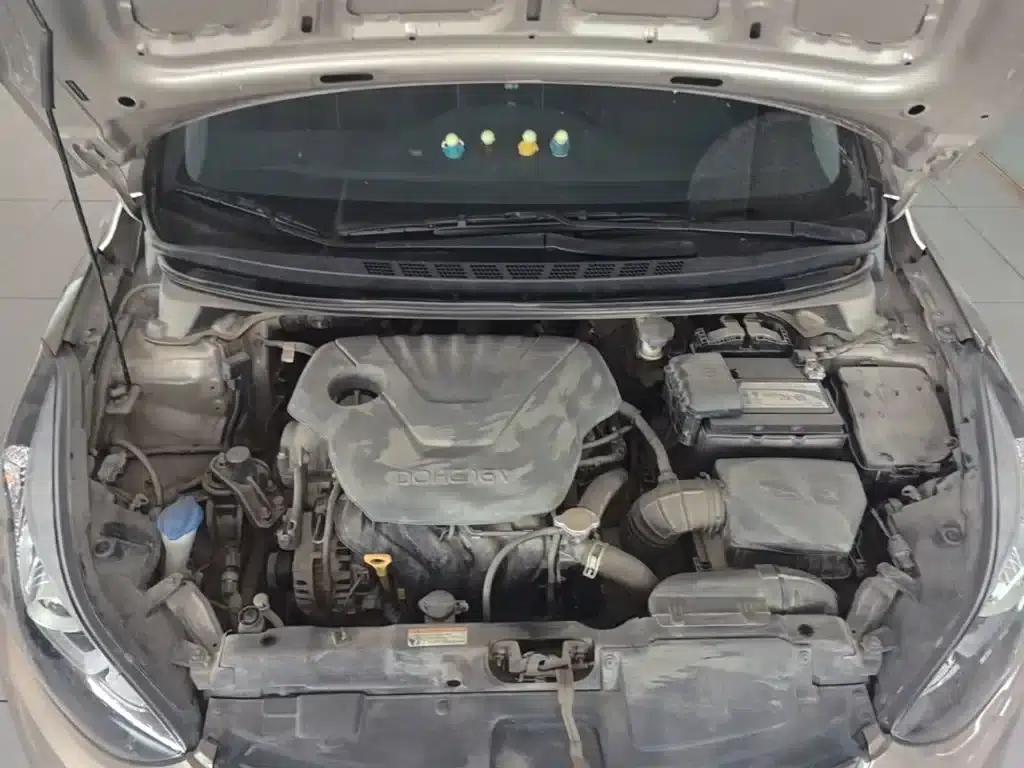 Hyundai Elantra 2016 1.6L Automatic Premium Edition — миниатюра 20