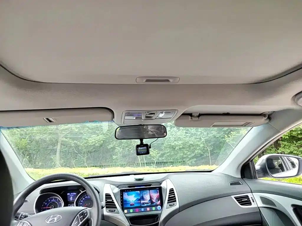 Hyundai Elantra 2015 1.6L Automatic Leading Edition — миниатюра 18
