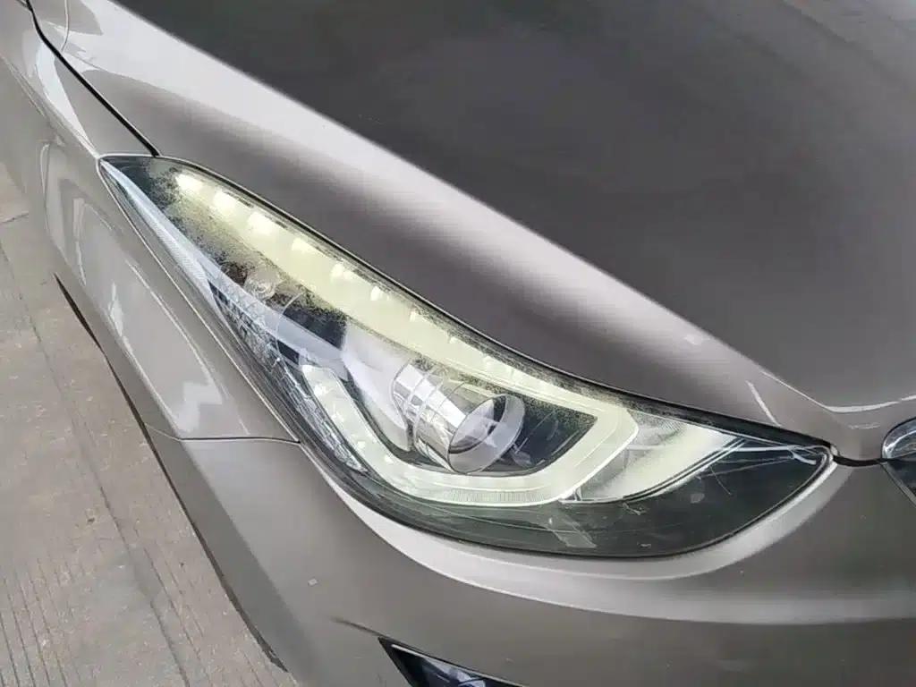 Hyundai Elantra 2016 1.6L Automatic Premium Edition — миниатюра 13