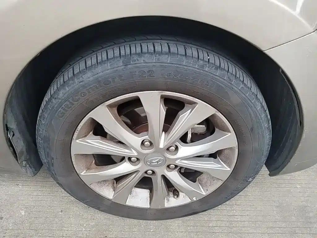 Hyundai Elantra 2016 1.6L Automatic Premium Edition — миниатюра 14