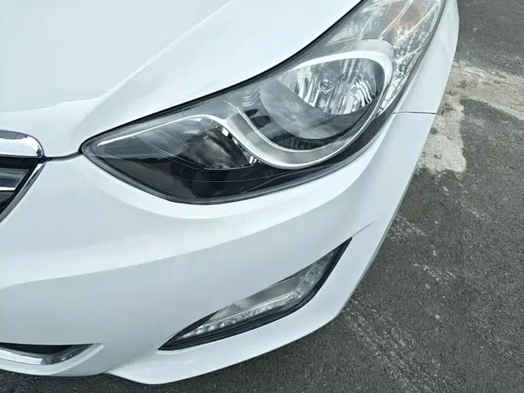 Hyundai Elantra 2015 1.6L Automatic Premium Edition — миниатюра 24