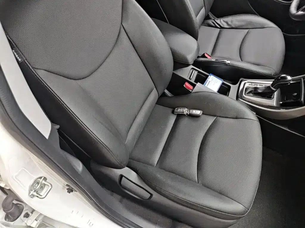 Hyundai Elantra 2015 1.6L Automatic Premium Edition — миниатюра 25