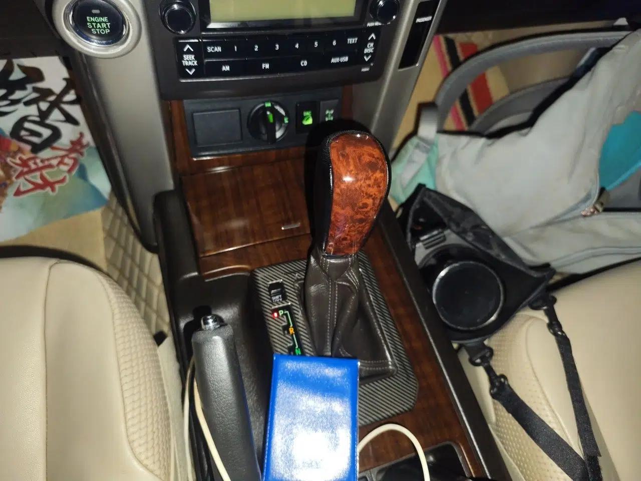 Toyota Prado 2010 4.0L Automatic VX — миниатюра 14
