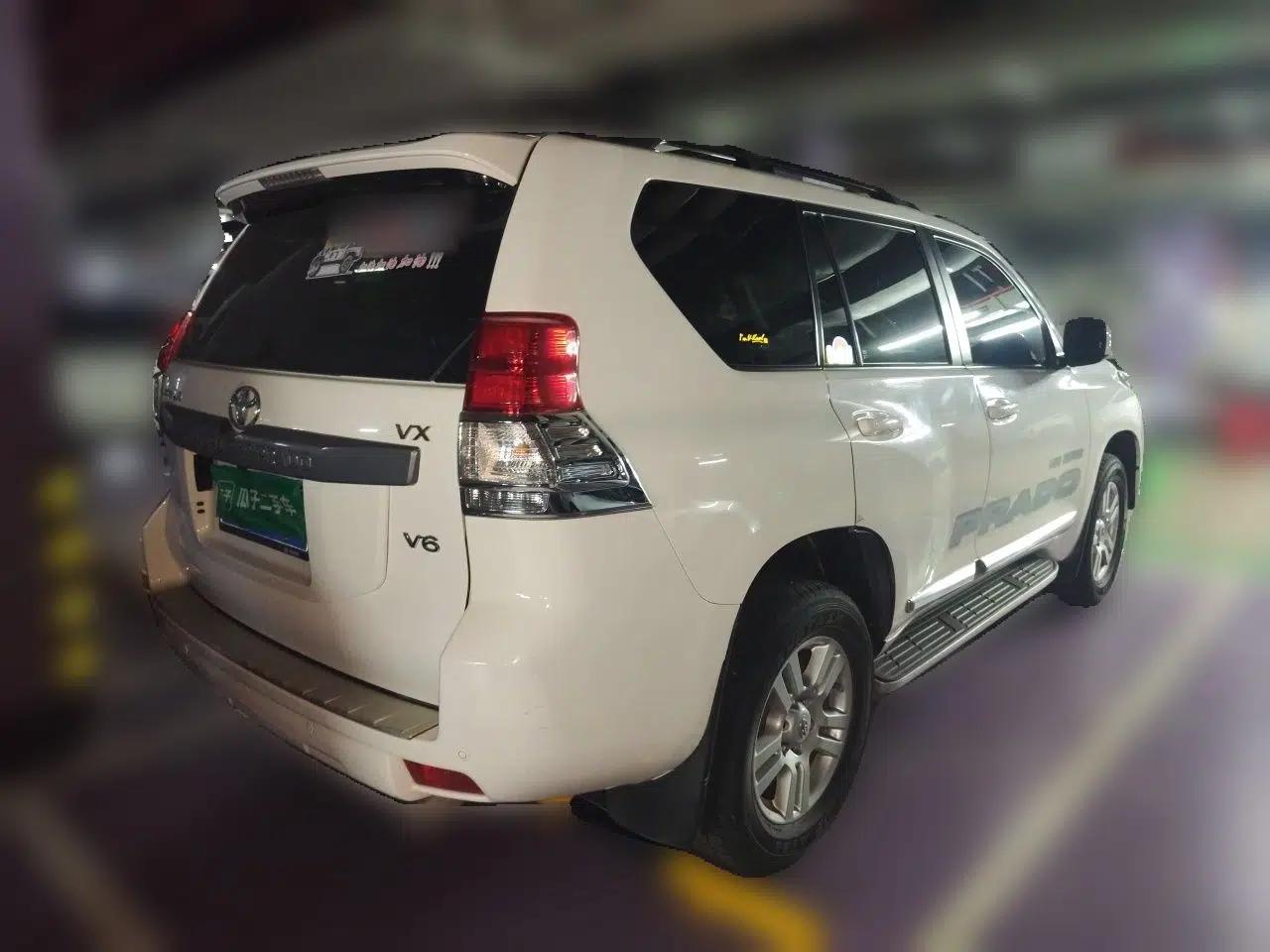 Toyota Prado 2010 4.0L Automatic VX — миниатюра 6