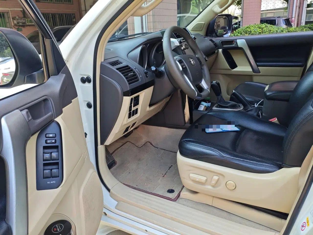 Toyota Prado 2014 2.7L Automatic Luxury Edition — миниатюра 16