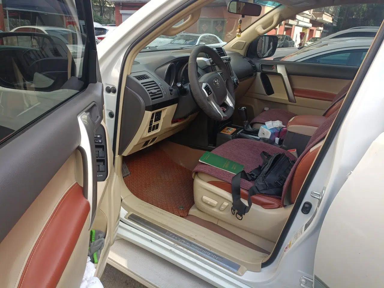 Toyota Prado 2014 2.7L Automatic Luxury Edition — миниатюра 16