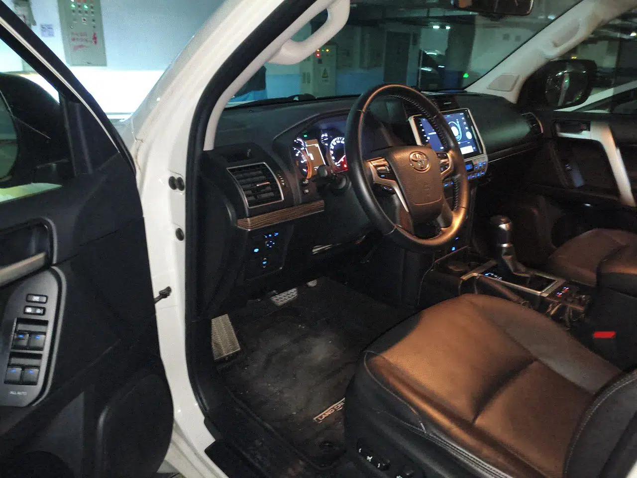 Toyota Prado 2018 3.5L Automatic TX-L — миниатюра 16