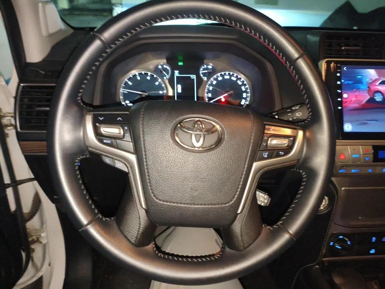 Toyota Prado 2018 3.5L Automatic TX-L — миниатюра 10