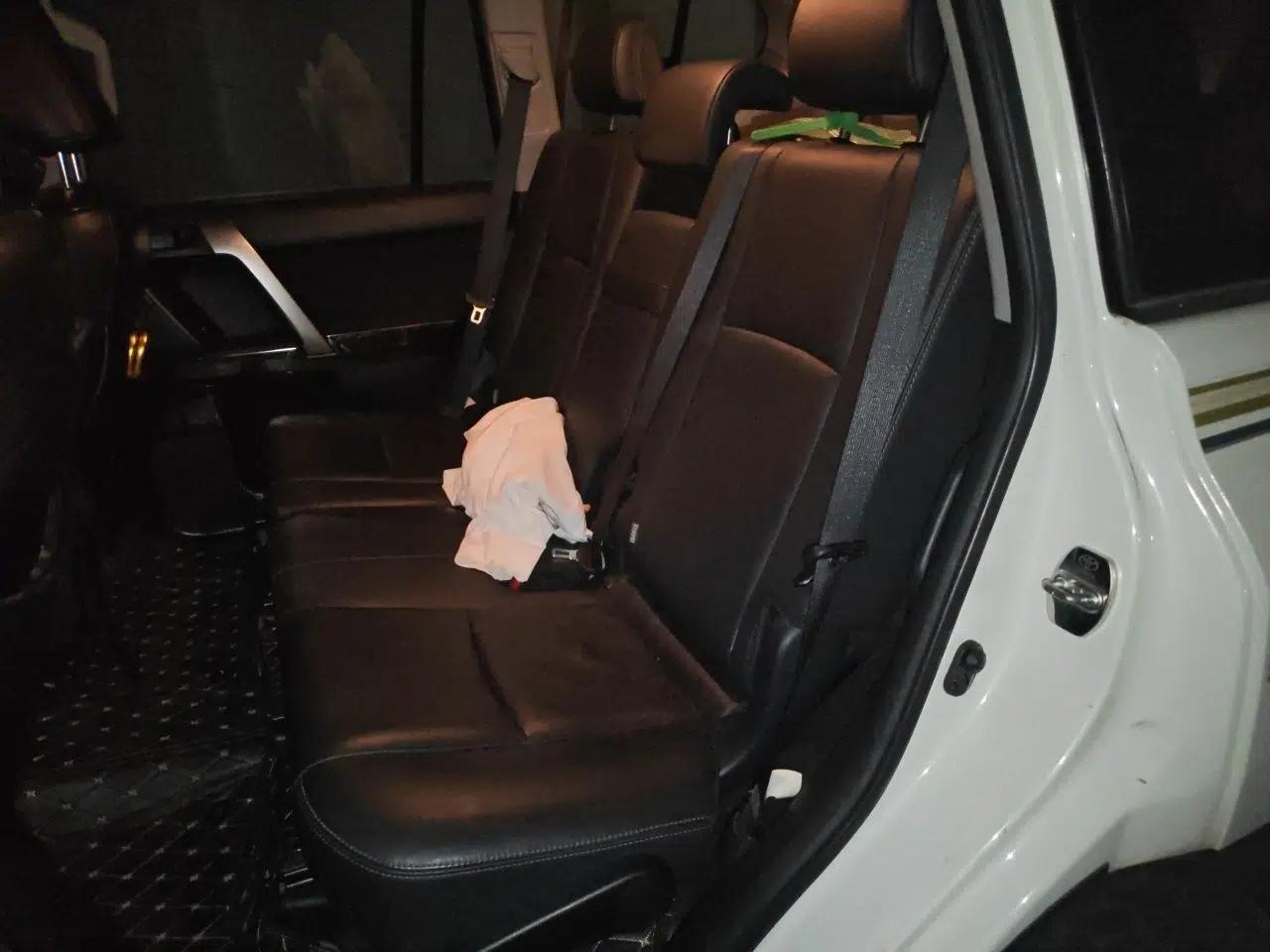Toyota Prado 2016 2.7L Automatic Luxury Edition — миниатюра 17