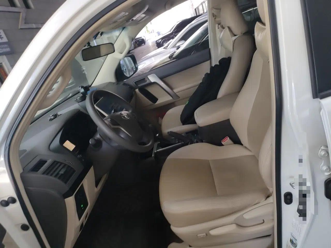 Toyota Prado 2018 Toyota Prado, parallel import, 2.7L automatic transmission — миниатюра 15