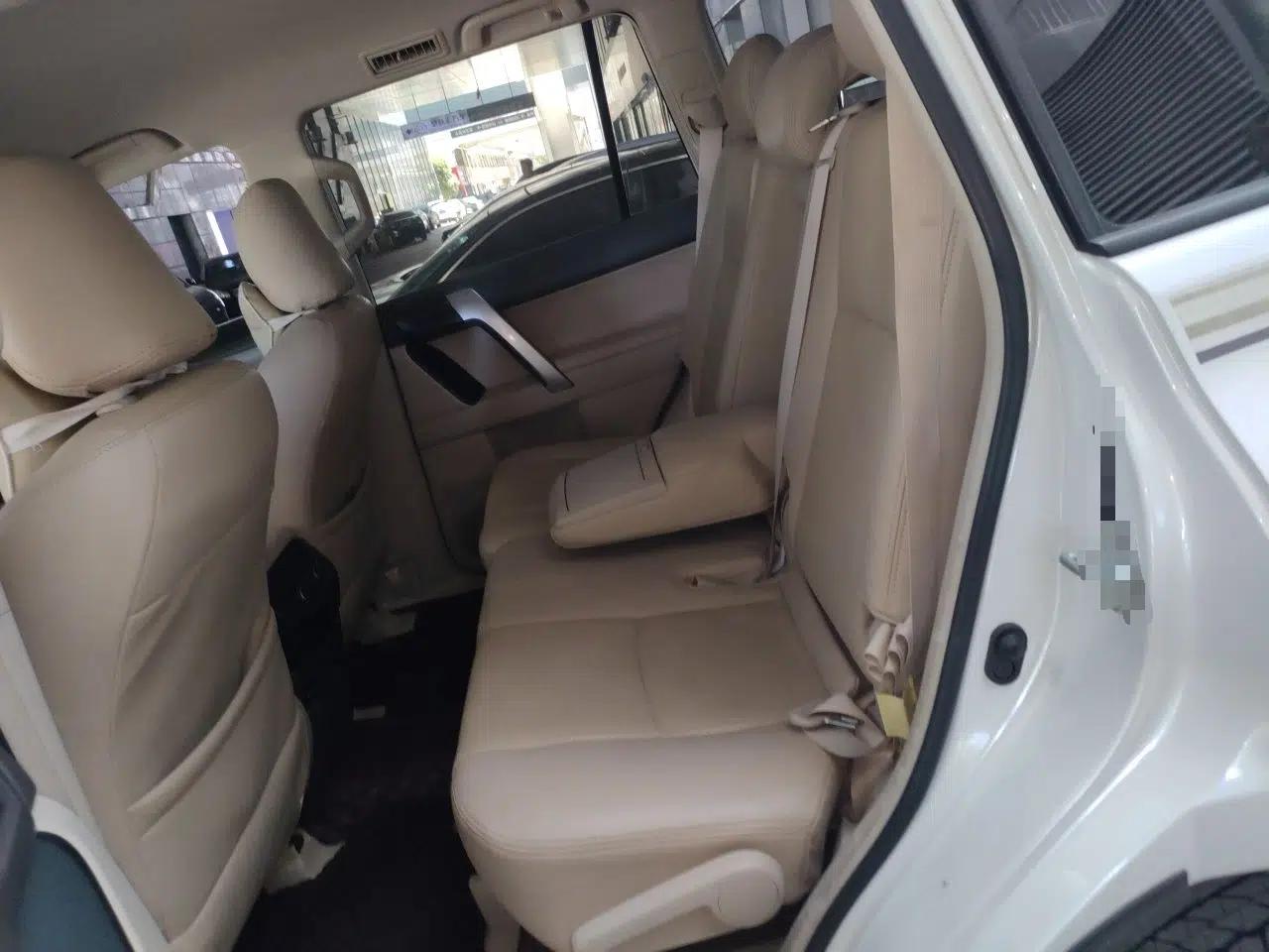 Toyota Prado 2018 Toyota Prado, parallel import, 2.7L automatic transmission — миниатюра 17
