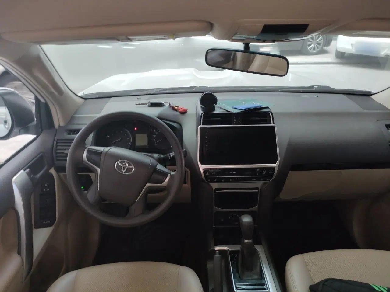 Toyota Prado 2018 Toyota Prado, parallel import, 2.7L automatic transmission — миниатюра 9
