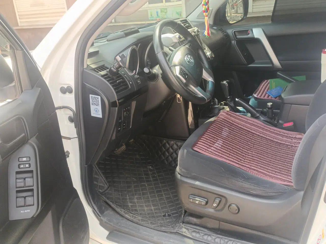 Toyota Prado Toyota Prado 2016, 2.7L automatic, sunroof, 9 airbags, Middle East specification — миниатюра 16