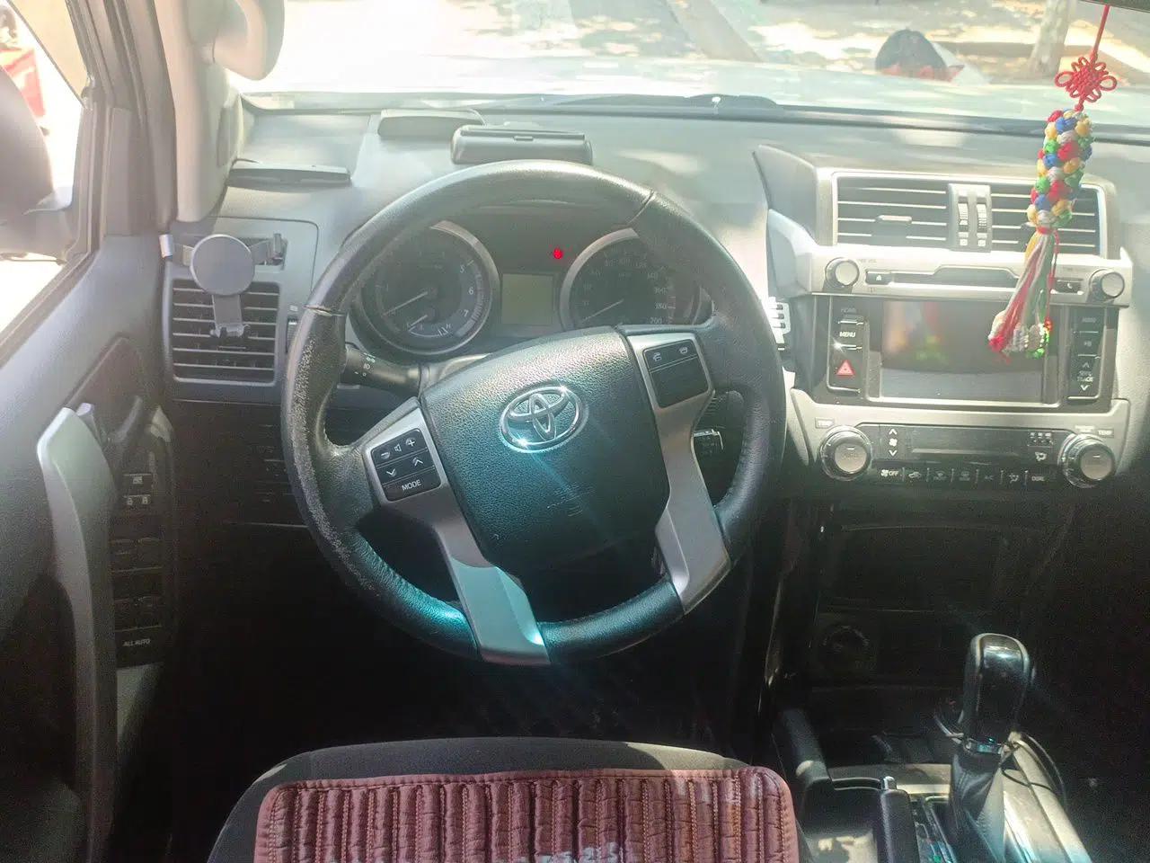 Toyota Prado Toyota Prado 2016, 2.7L automatic, sunroof, 9 airbags, Middle East specification — миниатюра 10