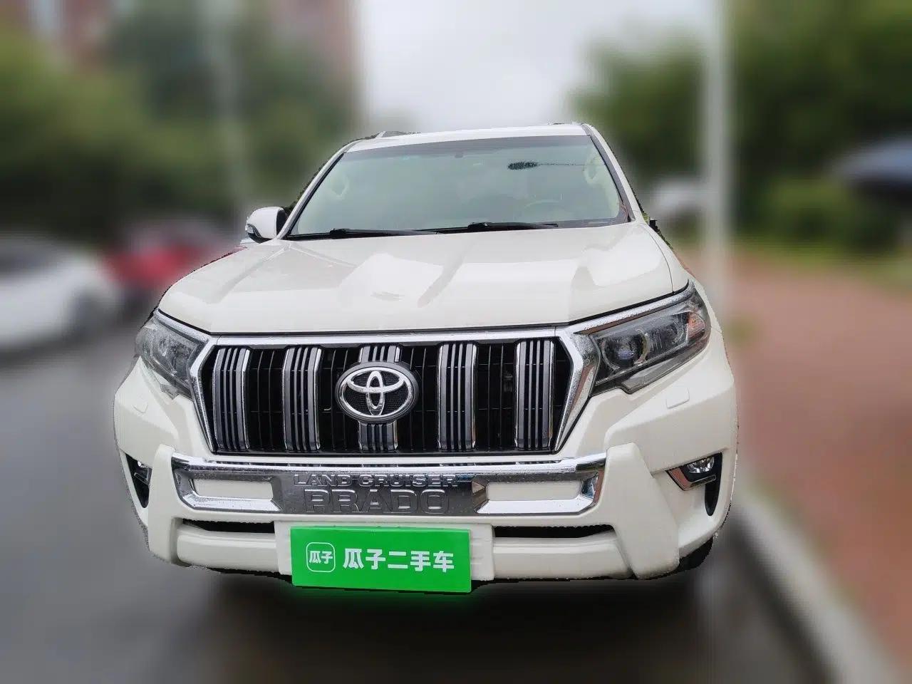 Toyota Prado Toyota Prado, automatic, 4.0-liter, 7 seats — миниатюра 2