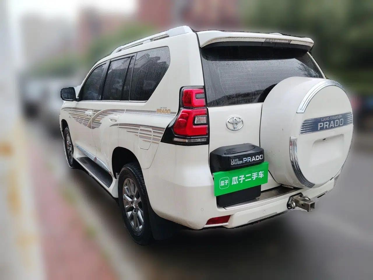 Toyota Prado Toyota Prado, automatic, 4.0-liter, 7 seats — миниатюра 4