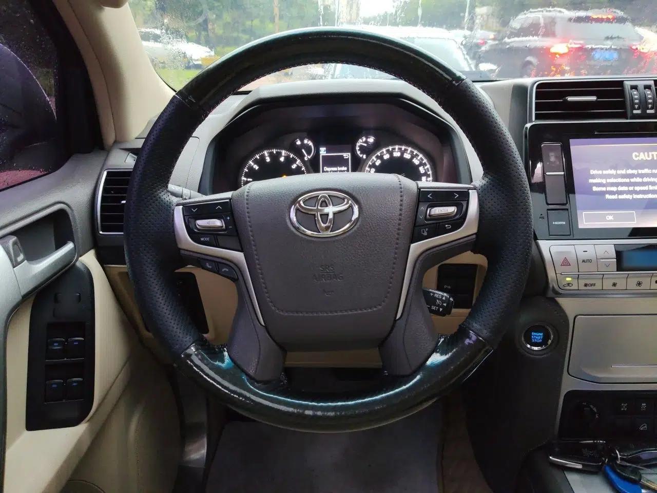 Toyota Prado Toyota Prado, automatic, 4.0-liter, 7 seats — миниатюра 10