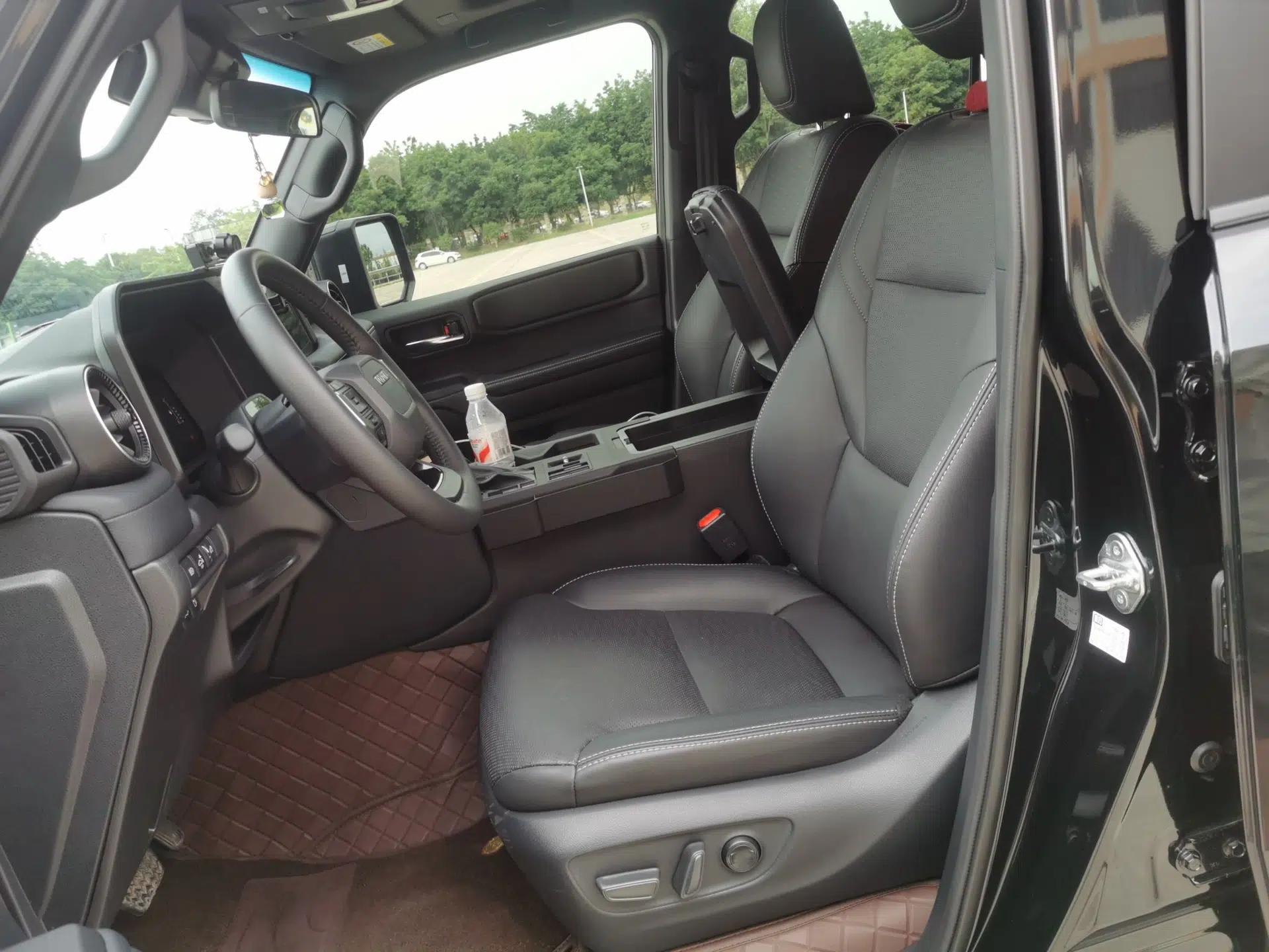 Toyota Prado 2024 2.4T All-Terrain TX Version 5 Seats — миниатюра 15