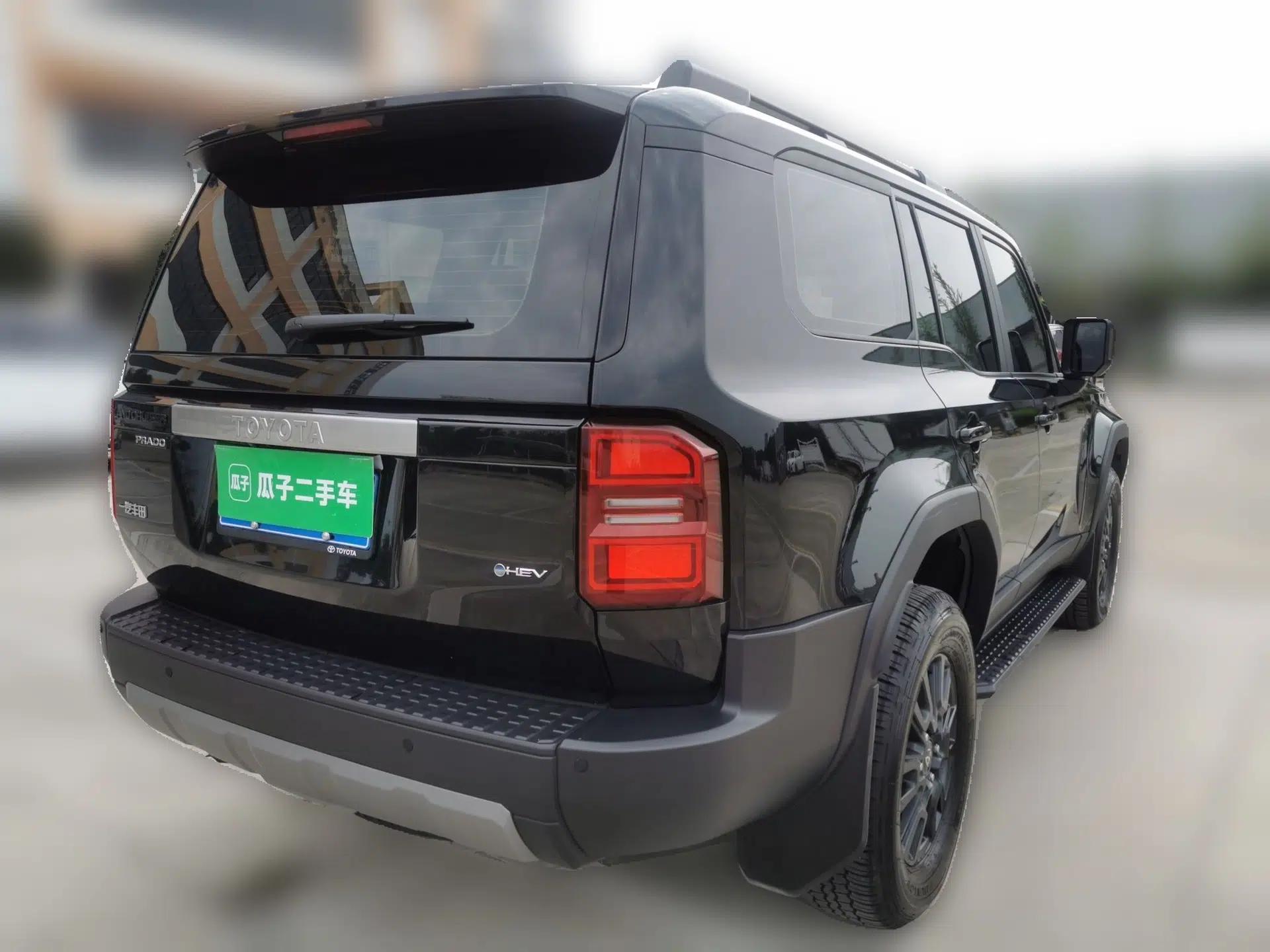 Toyota Prado 2024 2.4T All-Terrain TX Version 5 Seats — миниатюра 6