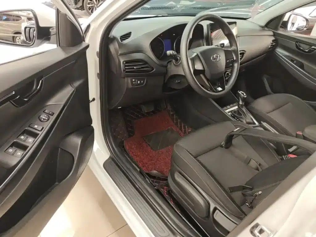 Hyundai Elantra 2020 1.6L Automatic GL Edition — миниатюра 16