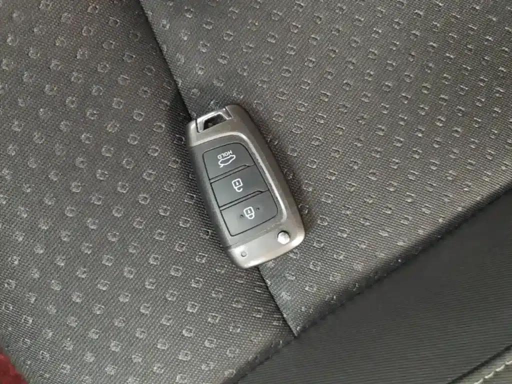 Hyundai Elantra 2020 1.6L Automatic GL Edition — миниатюра 9