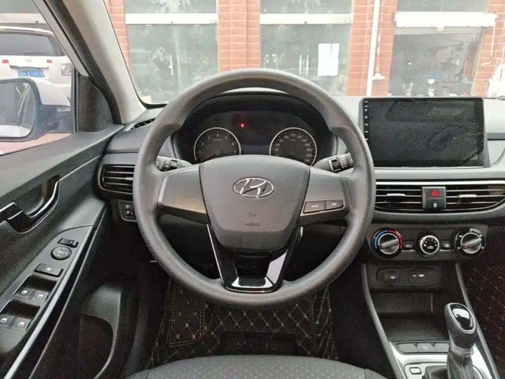 Hyundai Elantra 2020 1.6L Automatic GL Edition — миниатюра 11