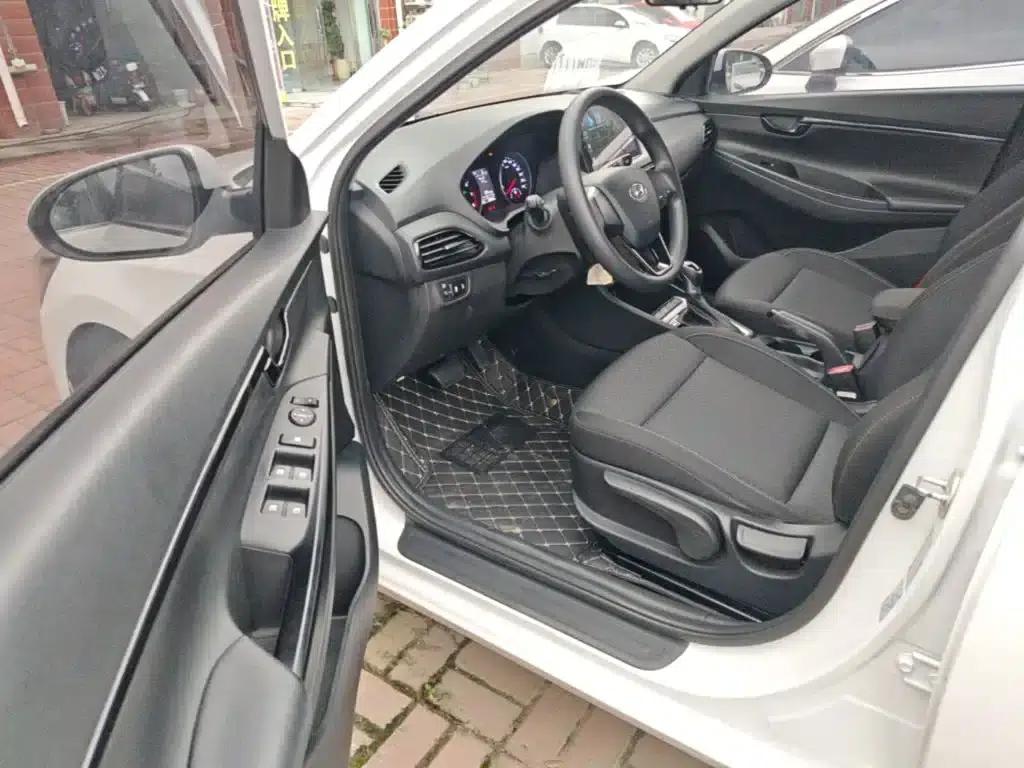 Hyundai Elantra 2020 1.6L Automatic GL Edition — миниатюра 16