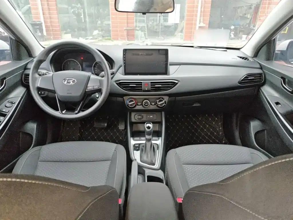 Hyundai Elantra 2020 1.6L Automatic GL Edition — миниатюра 10