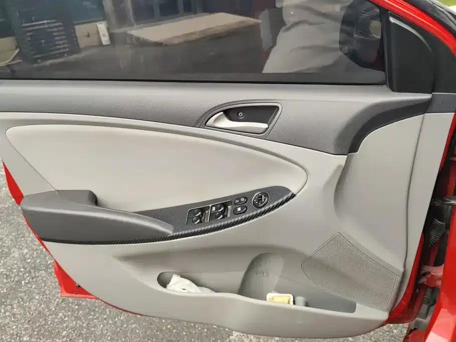 2016 Hyundai Reina 1.4L Automatic Leading Edition GLX — миниатюра 7