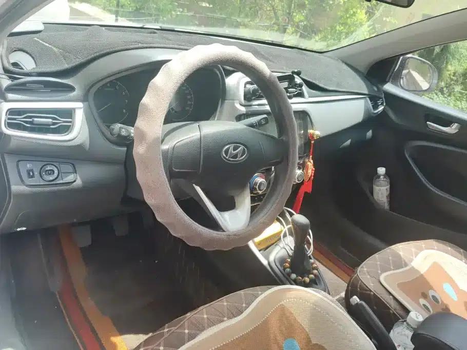 2017 Hyundai Reina 1.4L Manual Colorful Edition (National V Emission Standard) — миниатюра 12