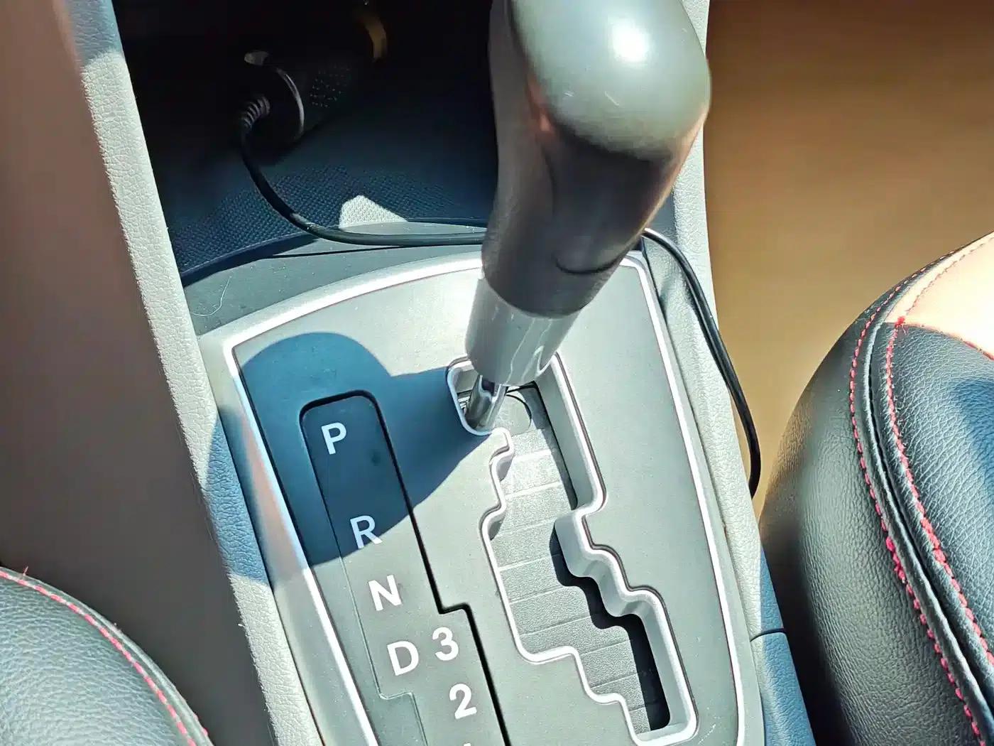 2013 Hyundai Reina Sedan 1.4L Automatic Standard GL — миниатюра 16