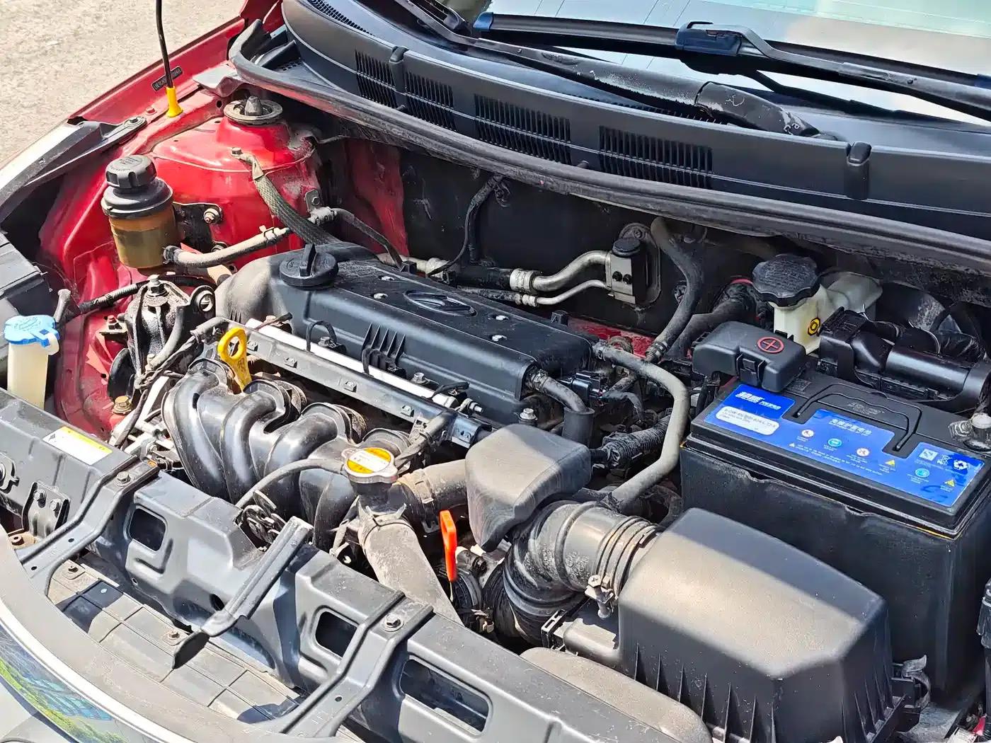 2013 Hyundai Reina Sedan 1.4L Automatic Standard GL — миниатюра 18