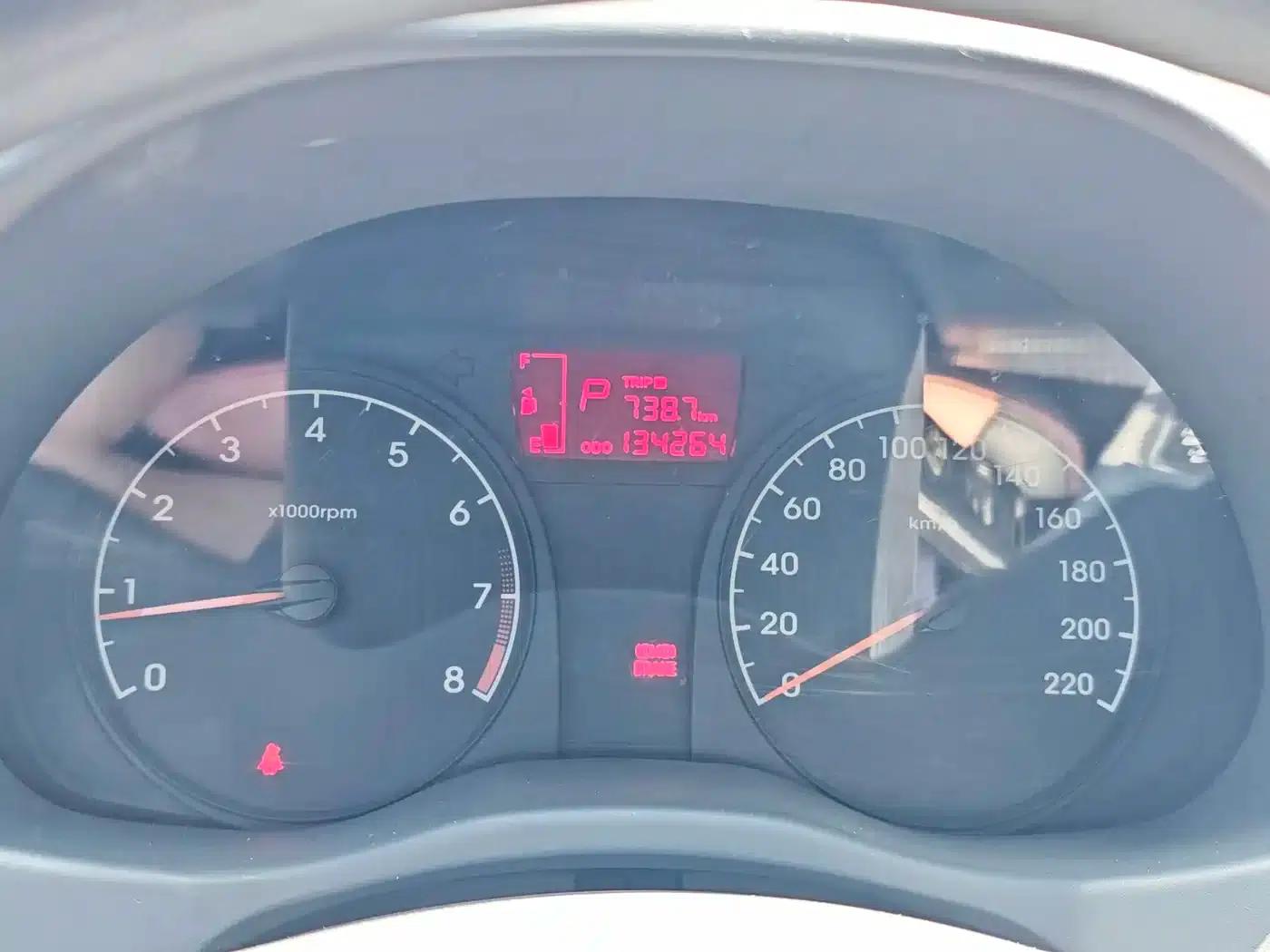 2013 Hyundai Reina Sedan 1.4L Automatic Standard GL — миниатюра 21