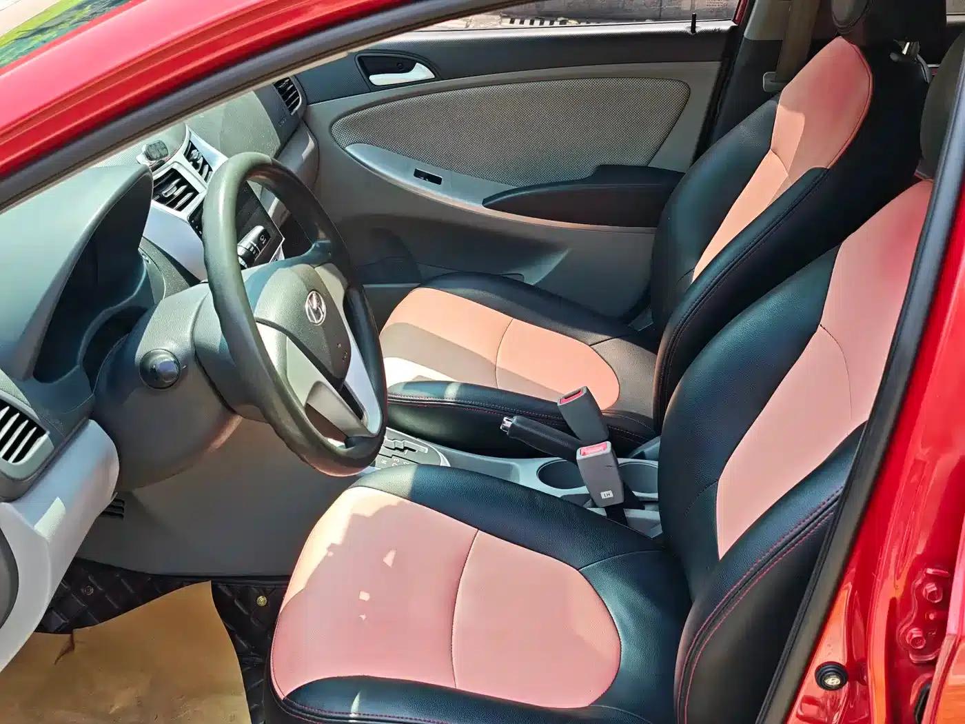 2013 Hyundai Reina Sedan 1.4L Automatic Standard GL — миниатюра 9