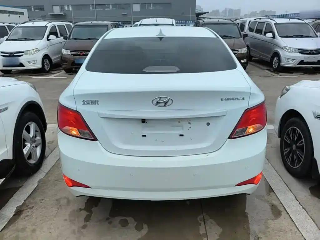 2014 Hyundai Reina 1.4L Automatic Intelligent GLS — миниатюра 6