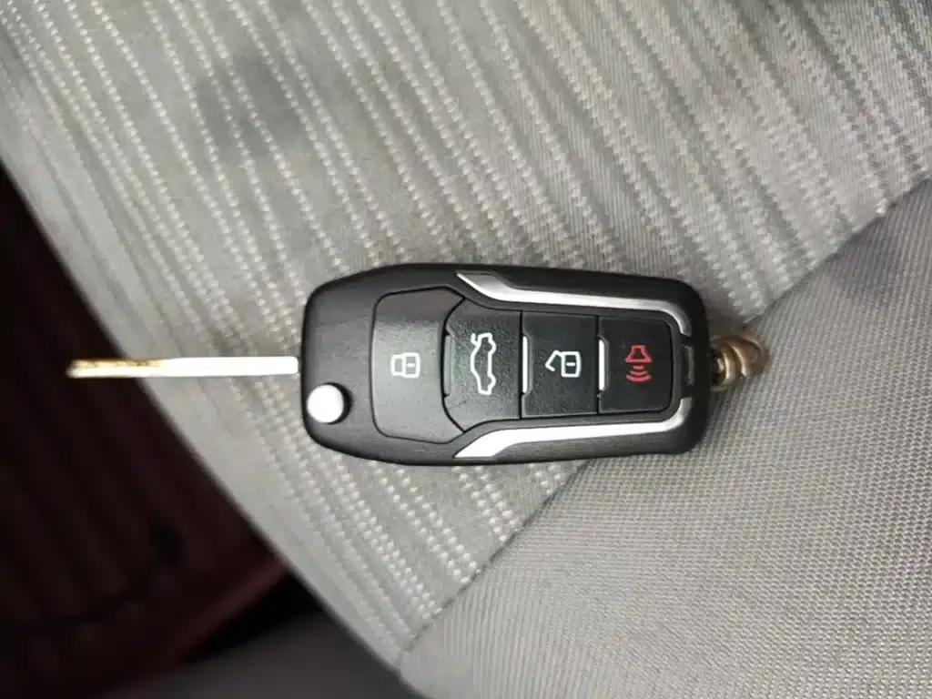 2014 Hyundai Reina 1.4L Automatic Intelligent GLS — миниатюра 9