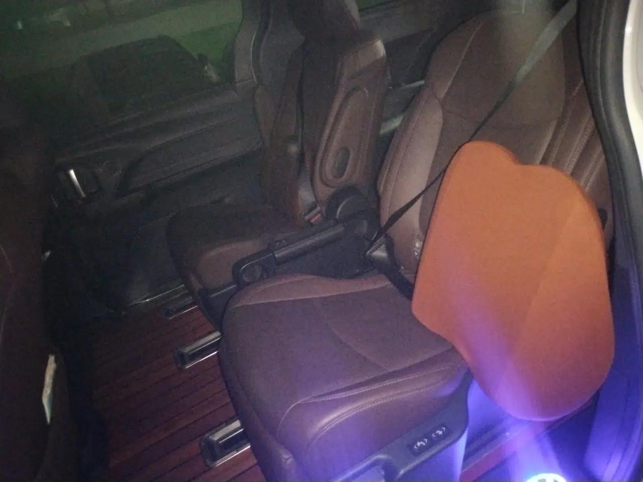 Toyota SIENNA 2021 2.5L Hybrid Platinum Edition — миниатюра 17