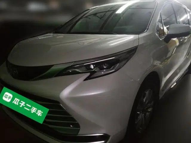 Toyota SIENNA 2021 2.5L Hybrid Platinum Edition