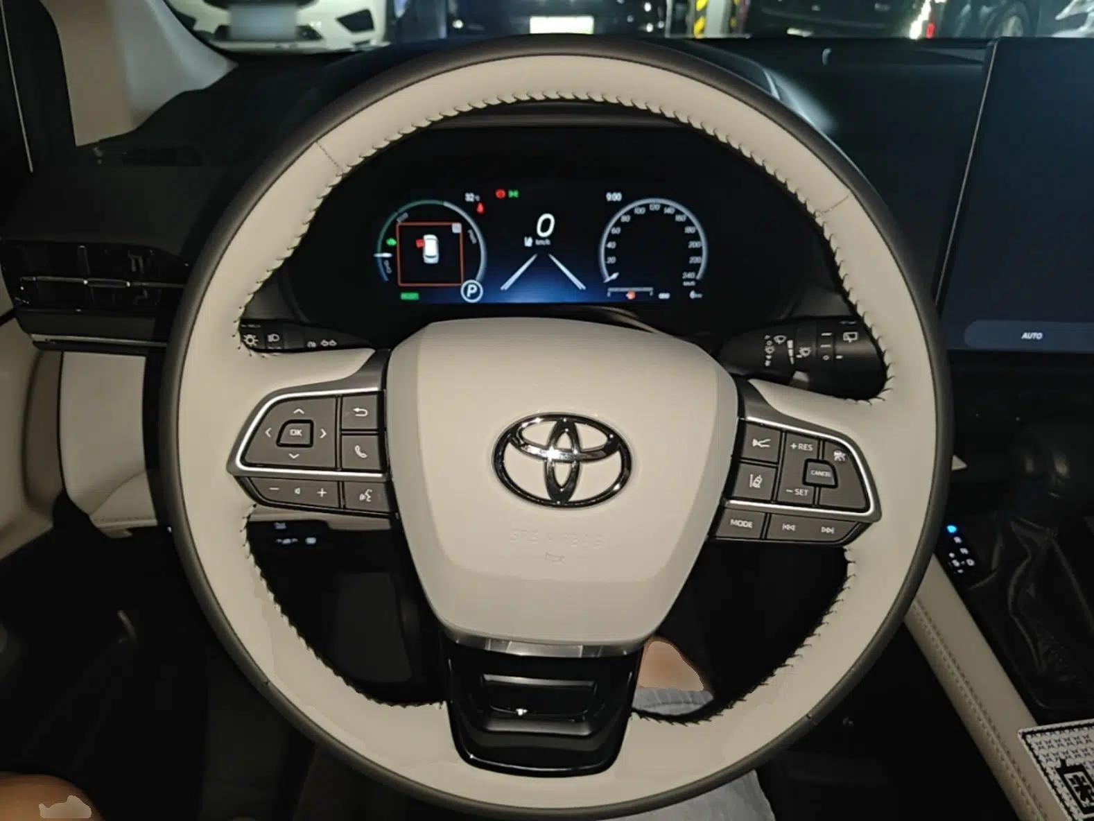 Toyota SIENNA 2027 Model 2.5L Dual-Engine Two-Wheel-Drive Comfort Edition — миниатюра 18