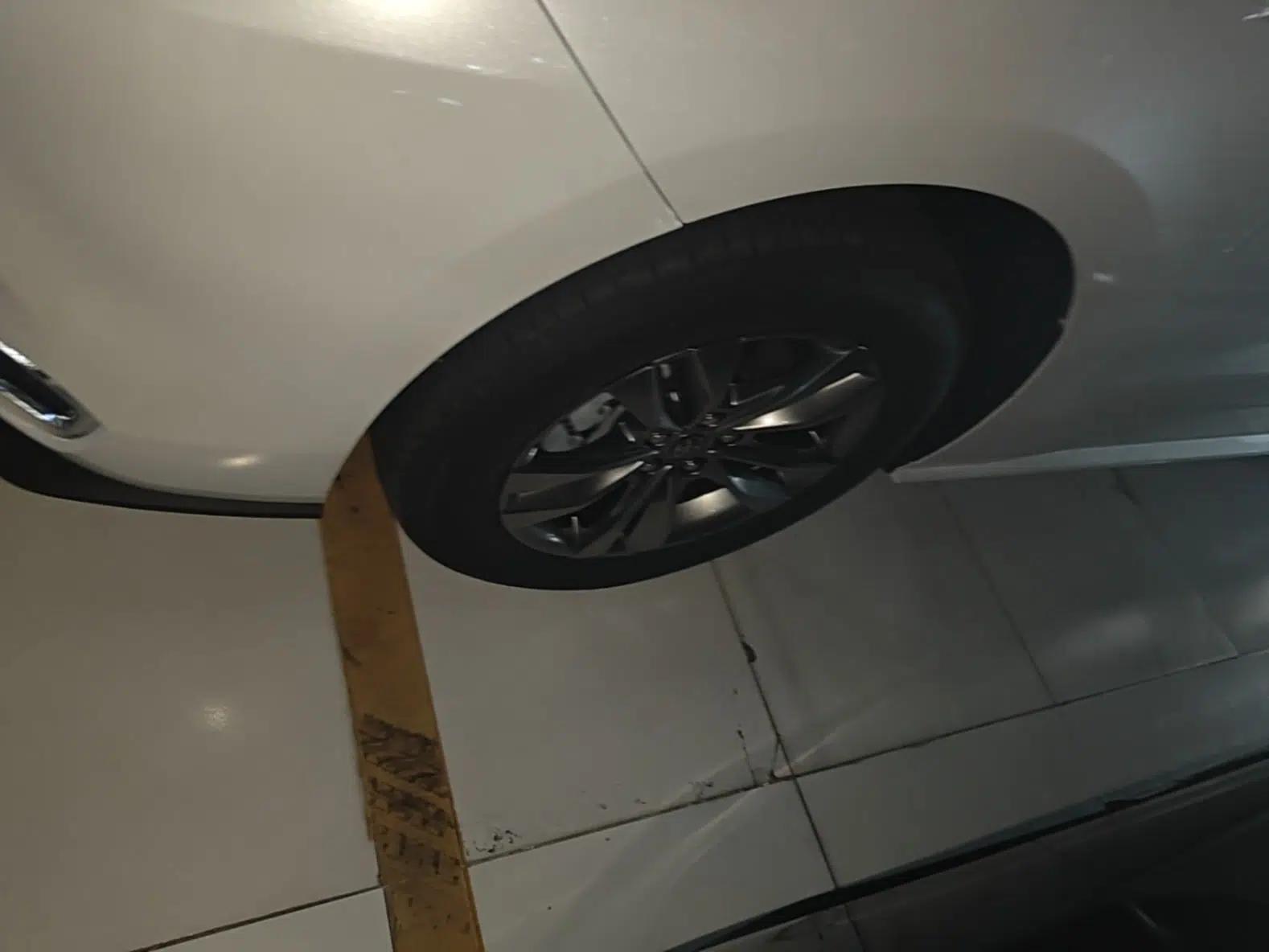 Toyota SIENNA 2027 Model 2.5L Dual-Engine Two-Wheel-Drive Comfort Edition — миниатюра 10