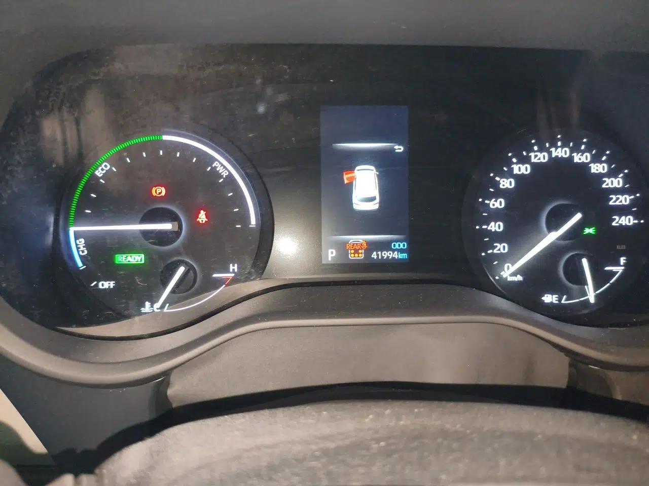 Toyota SIENNA 2023 2.5L Hybrid Comfort Edition — миниатюра 11
